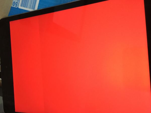 Skrin Merah iPad