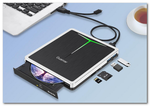 เครื่องเล่น USB Guamar